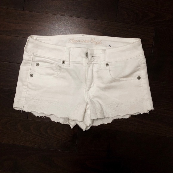 2/$20🎉 American Eagle Jean Shorts - Picture 1 of 5